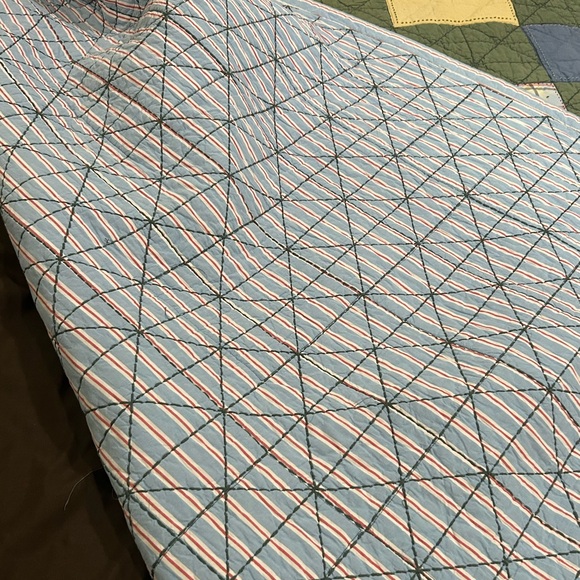 Pottery Barn Kids  | Twin Quilt Comforter - Picture 4 of 4